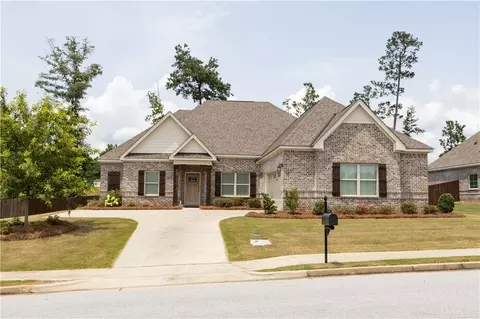 1831 Cannongate Dr, Opelika, AL 36801