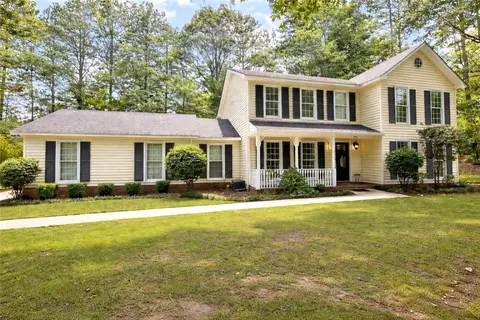808 21st Ave SW, Lanett, AL 36863