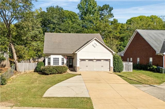 518 N Donahue Dr, Auburn, AL 36830