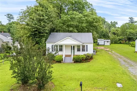 221 30th St, Opelika, AL 36801