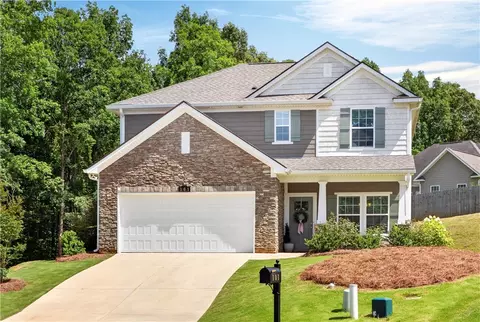 101 Cottage Ct, Opelika, AL 36801