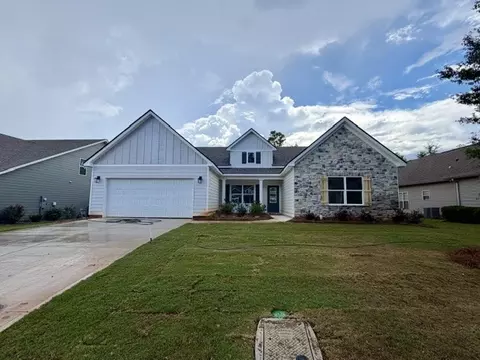 1096 Sawyer Dr, Opelika, AL 36801