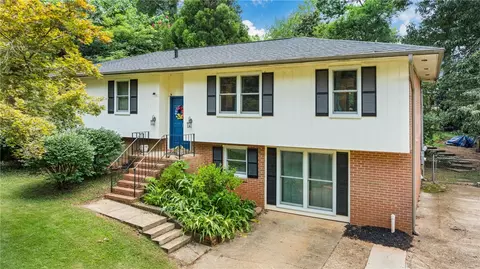 1229 Juniper Dr, Auburn, AL 36830