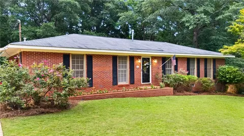 1409 Dunwall Ct, Opelika, AL 36801