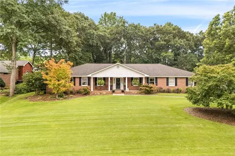 503 Winterburn Ave, Opelika, AL 36801