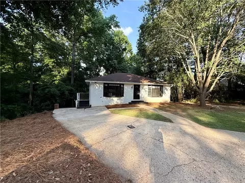 752 Letohatchee Dr, Auburn, AL 36832