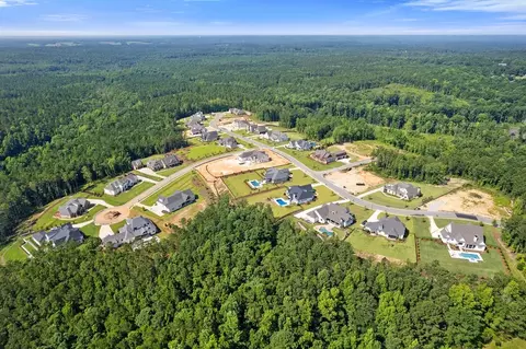 9 Chapel Heights Dr, Opelika, AL 36804