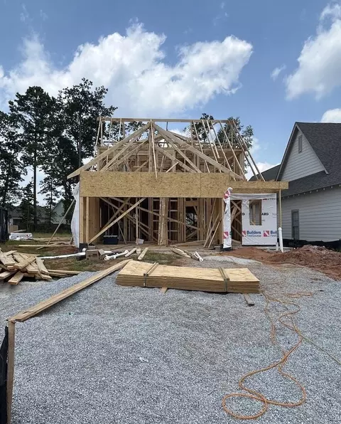 828 Hunters Way, Opelika, AL 36801