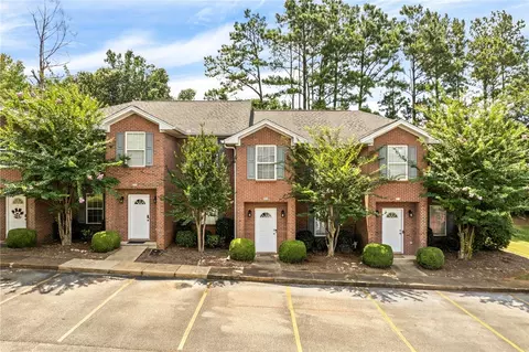 1477 N Donahue Dr #205, Auburn, AL 36830