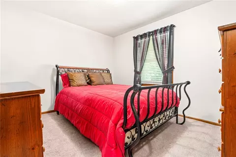 Bedroom - 516 Pinecrest Dr E, Lafayette, AL 36801 photo 4 of 4