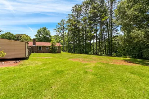 Exterior - 516 Pinecrest Dr E, Lafayette, AL 36801 photo 3 of 5