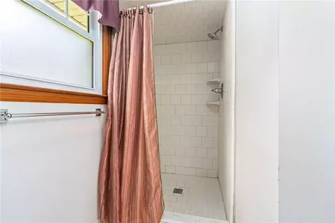Bath - 516 Pinecrest Dr E, Lafayette, AL 36801 photo 2 of 3