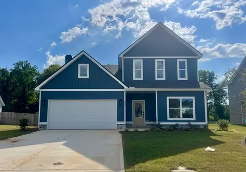 1020 Catherine Dr, Opelika, AL 36801