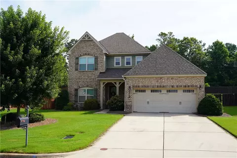 2646 Salford St, Auburn, AL 36832