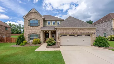 2646 Salford St, Auburn, AL 36832