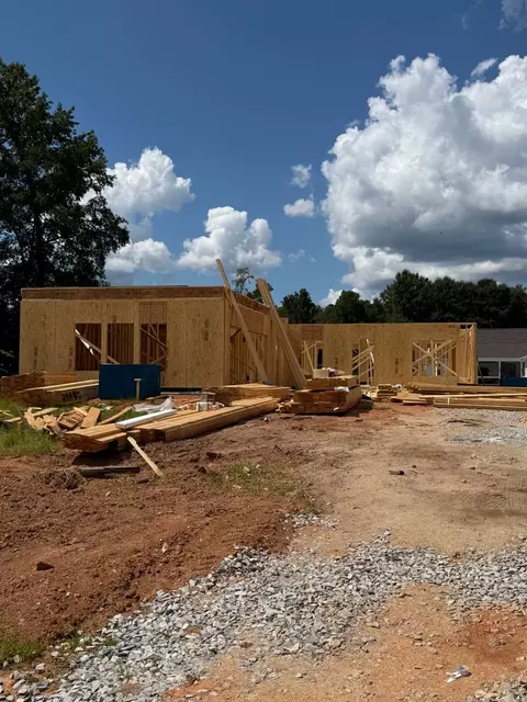 1971 Long Leaf Ln, Opelika, AL 36801