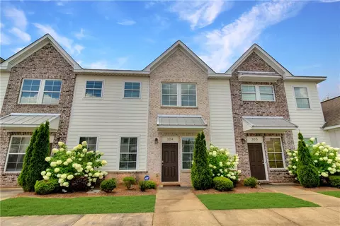 3855 Academy Dr, Opelika, AL 36801