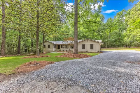 1796 Magnolia St, Alexander City, AL 35010
