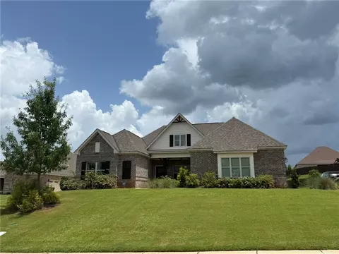 1678 Honeycomb Dr, Opelika, AL 36801