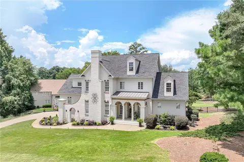 3308 Stonybrook Ln, Opelika, AL 36804