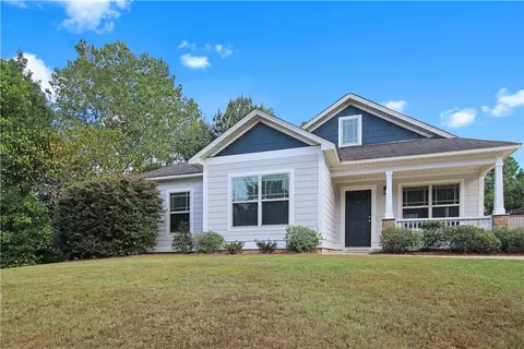 398 Embry Ln, Auburn, AL 36830