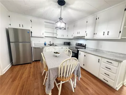 Kitchen - 2004 32nd St, Valley, AL 36854 photo 1 of 3