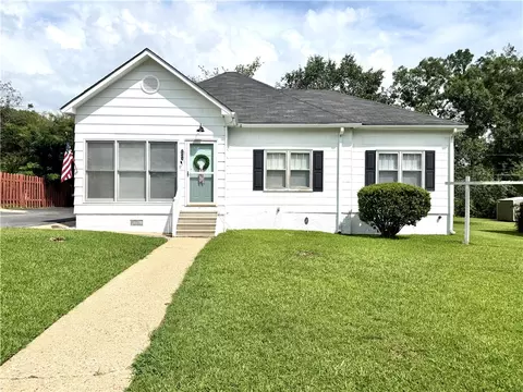 2004 32nd St, Valley, AL 36854
