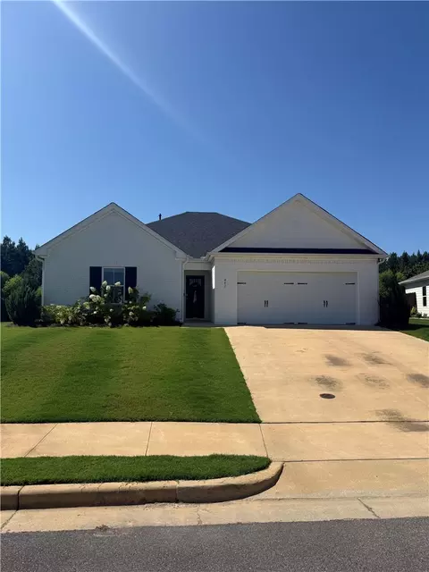 441 Bush Creek Rd, Opelika, AL 36804