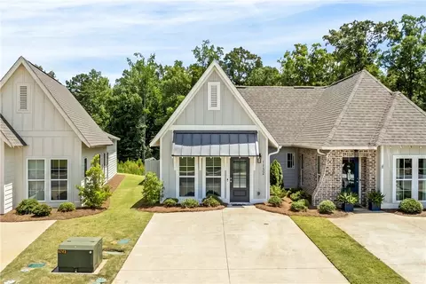 1132 Burrow Cir, Opelika, AL 36801