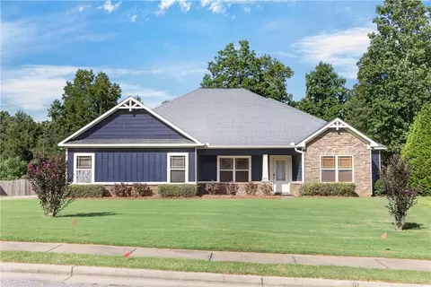 2113 Rockledge Cir, Opelika, AL 36801