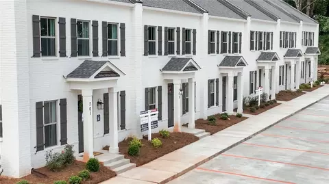 1027 E Glenn Ave #504, Auburn, AL 36830