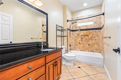 Bath - 572 E University Dr, Auburn, AL 36830 photo 3 of 3