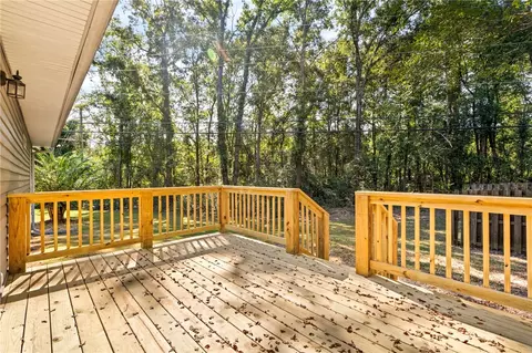 Exterior - 572 E University Dr, Auburn, AL 36830 photo 2 of 5