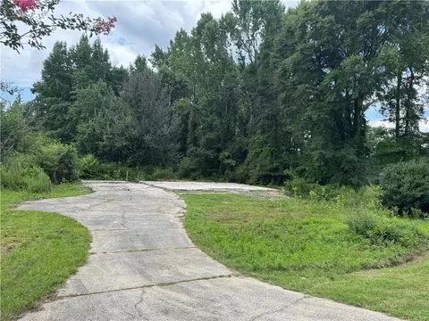 2610 Lee Road 242, Smiths Station, AL 36877