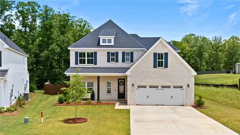 744 Manley St, Auburn, AL 36832