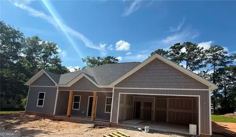 3070 SW 15th St, Lanett, AL 36863