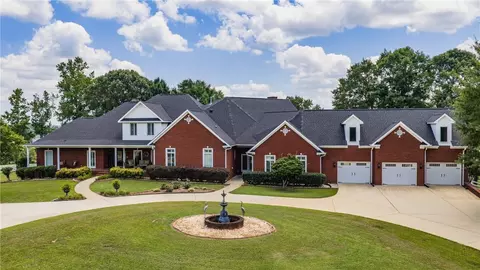84 Providence Ridge Rd, Alexander City, AL 35010