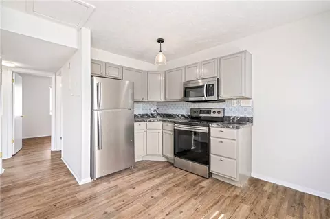 557 W Glenn Ave #B-301, Auburn, AL 36830