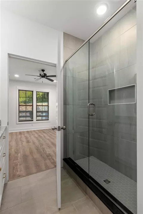 Bath - 3191 Bottle Way, Auburn, AL 36830 photo 5 of 5