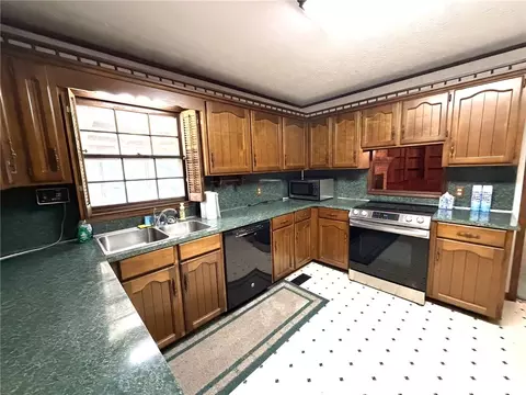1909 High Point Dr, Opelika, AL 36801
