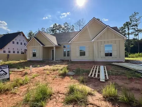 4266 Dewberry St, Opelika, AL 36801