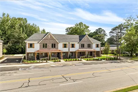 552 E Glenn Ave, Auburn, AL 36830
