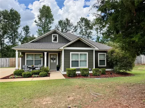 323 Embry Ln, Auburn, AL 36830
