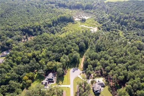 1822 Hunt Ln, Opelika, AL 36801