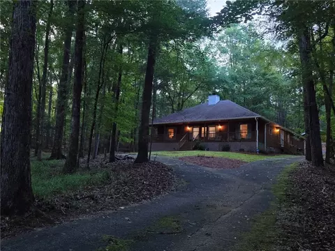 675 Jennifer Dr, Auburn, AL 36830