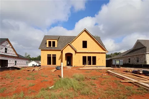 1947 Long Leaf Ln, Opelika, AL 36801