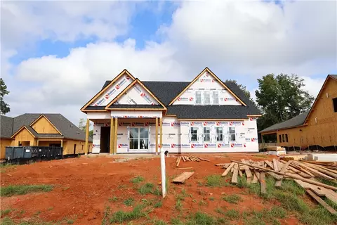 1959 Long Leaf Ln, Opelika, AL 36801