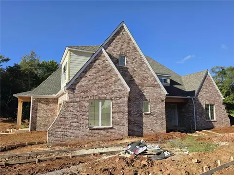 704 Bethesda Ct, Auburn, AL 36830