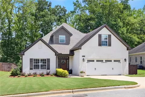 2702 Sophia Ct, Auburn, AL 36830
