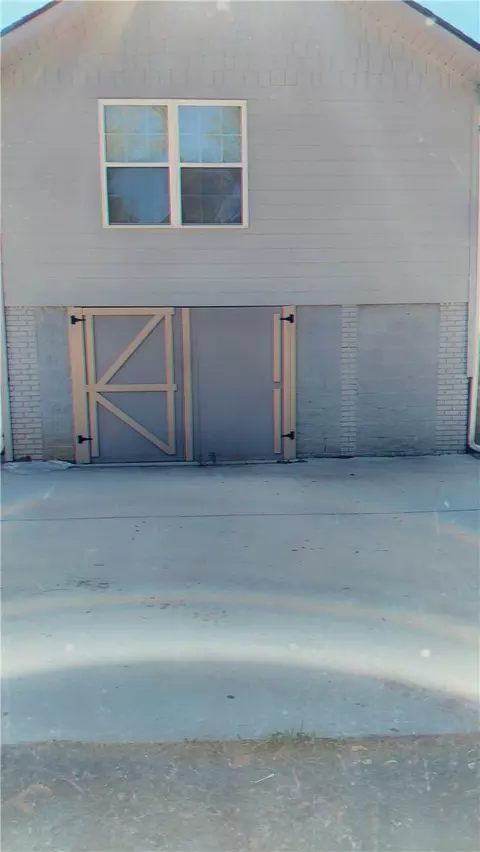 Exterior - 605 E 607 E 10th St, West Point, GA 31833 photo 2 of 3